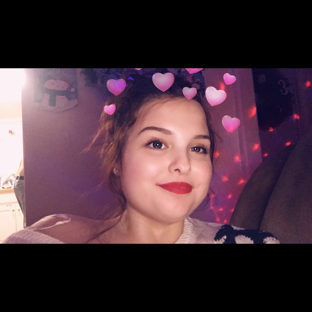 Meet your Posher, Emily